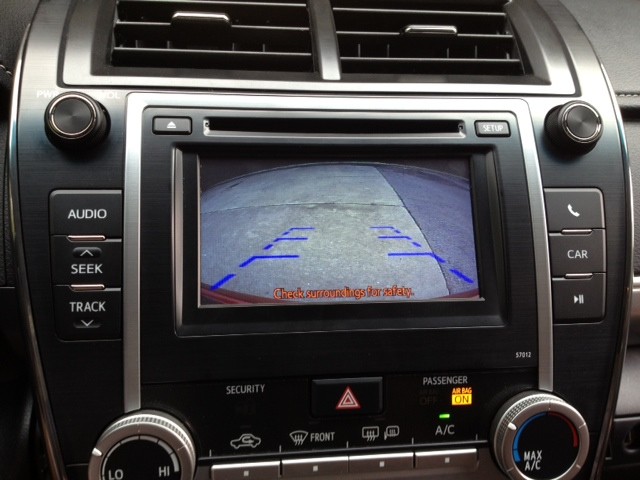 2012-14-toyota-camry-factory-fit-backup-camera